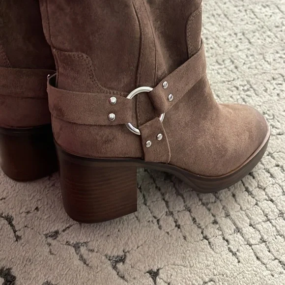 Steve Madden Tan Heeled Boots - Picture 4 of 4